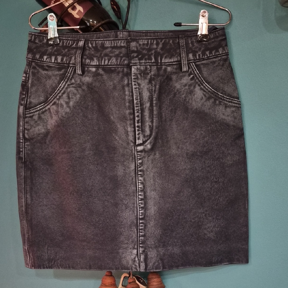 NWT Wilsons Leather DARK BLUE GENUINE LEATHER  Pencil Skirt WAIST 15" LENTH 18,5